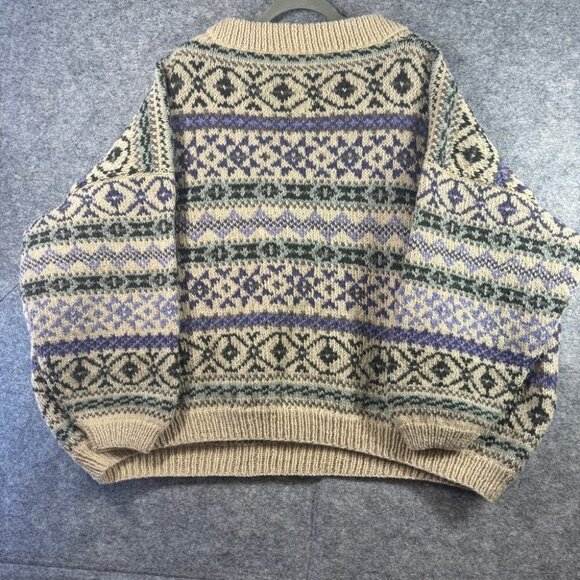 Vintage Cream and Green Patterned Sweater - Picture 8 of 15